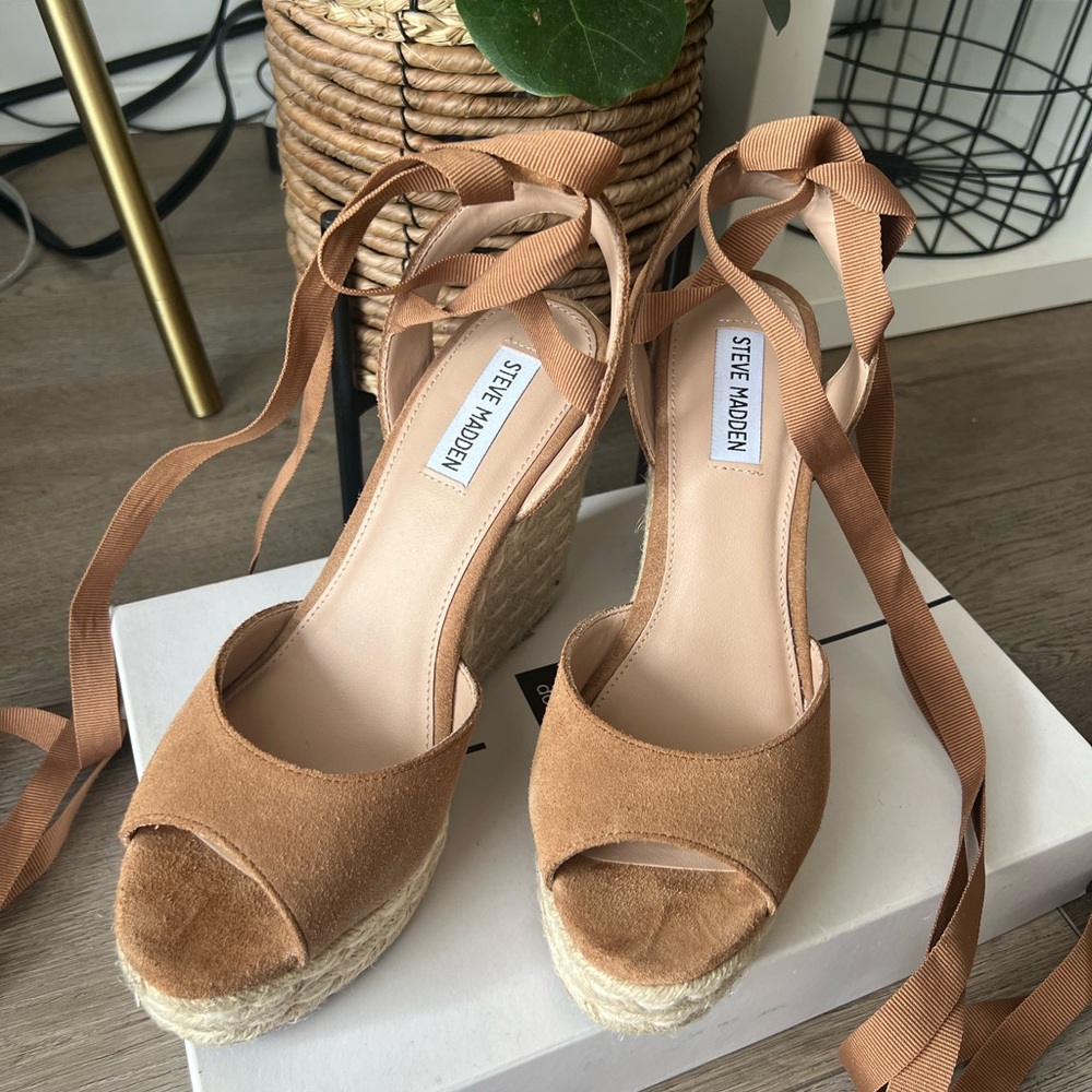 STEVE MADDEN Espadrille platform wedge sandal
